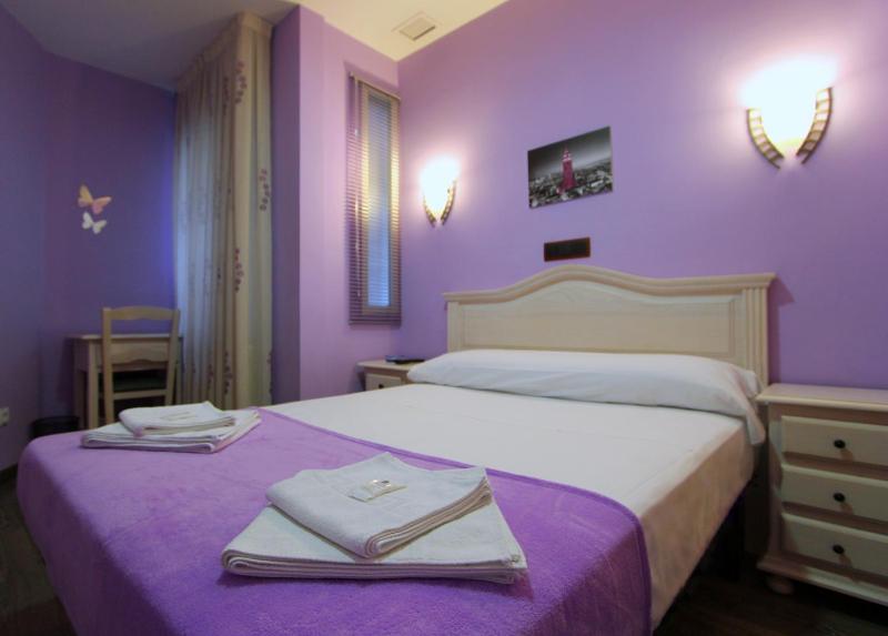 Hostal Regio - image 8