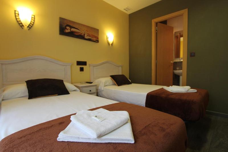 Hostal Regio - image 2