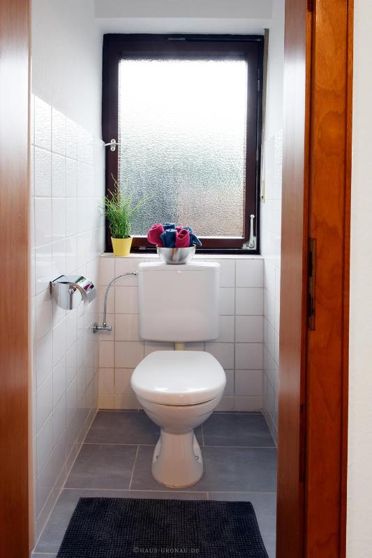 One-Bedroom Apartment image 3
