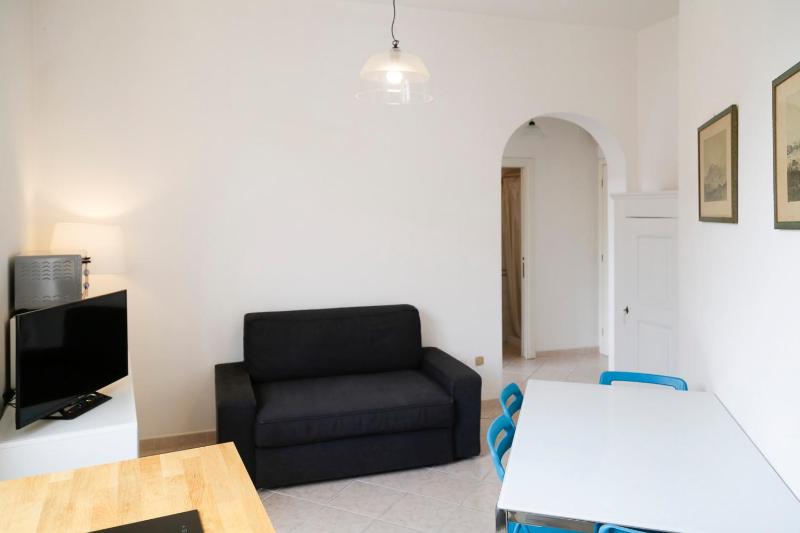 One-Bedroom Apartment image 3