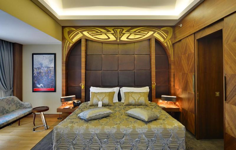 Penthouse Suite image 4