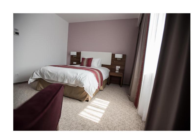 Single Room - Disability Access image 4