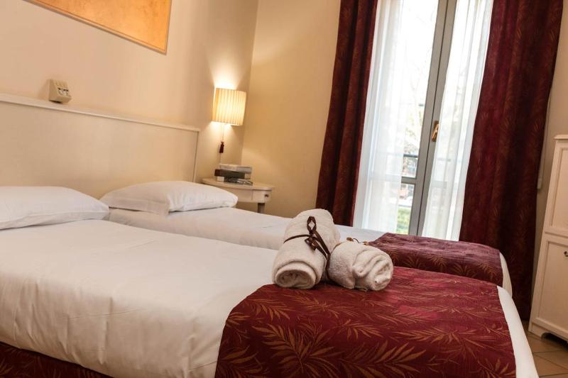 Classic Single Room image 2