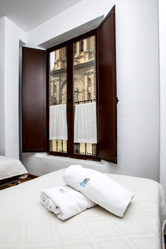 One-Bedroom Apartment.C/ San Jerónimo 2 image 4