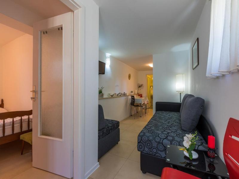 Apartments Hinic - image 22