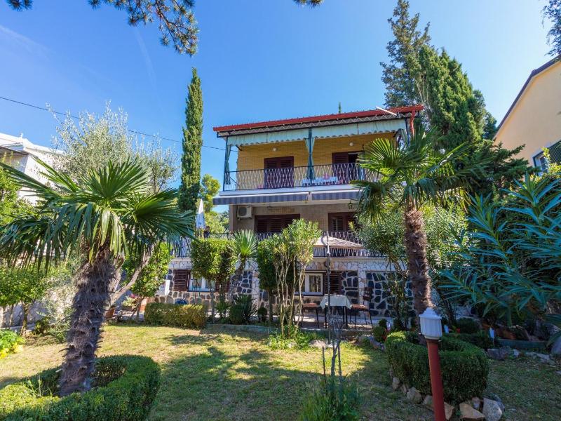 Apartments Hinic - image 1