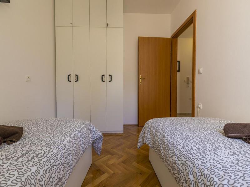 Apartment Color Green - image 15