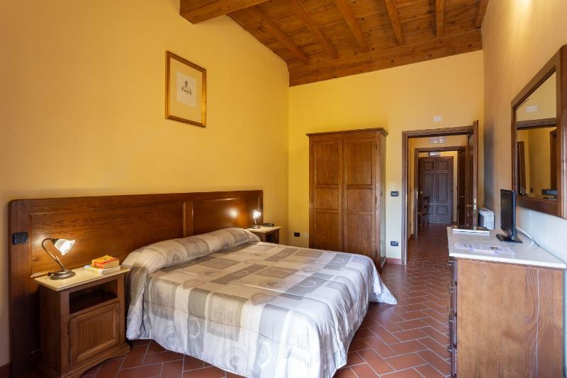 Double or Twin Room with City View image 2