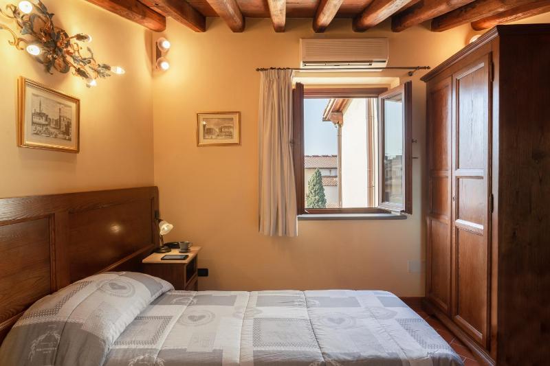 Triple Room with View image 2