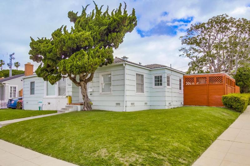 Three-Bedroom House image 3