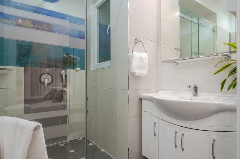 Double Room with Balcony and Sea View - Second Floor image 2