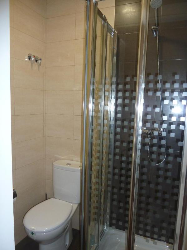 Economy Double Room image 2