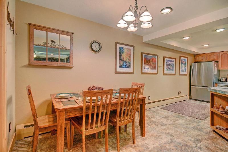 One-Bedroom Apartment image 3