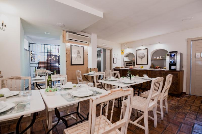 Premium Double Room image 3