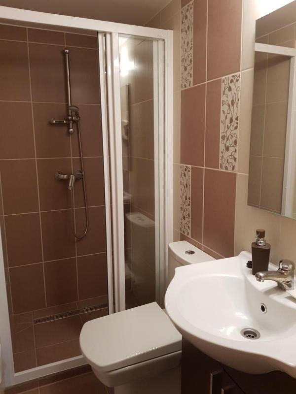 Budget Twin Room image 2