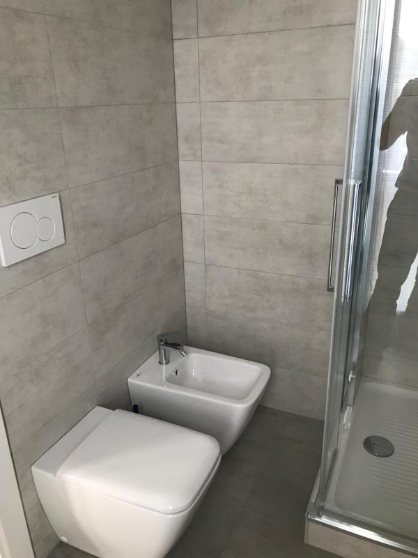 One-Bedroom Apartment image 2