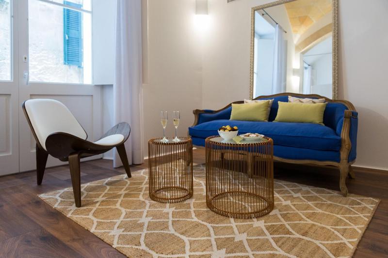 Deluxe Suite image 3