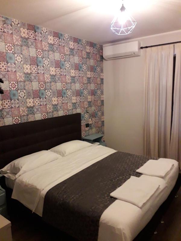 Budget Double Room image 4