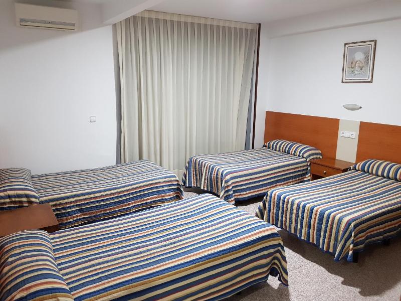 Pensión La Orozca Benidorm - image 14