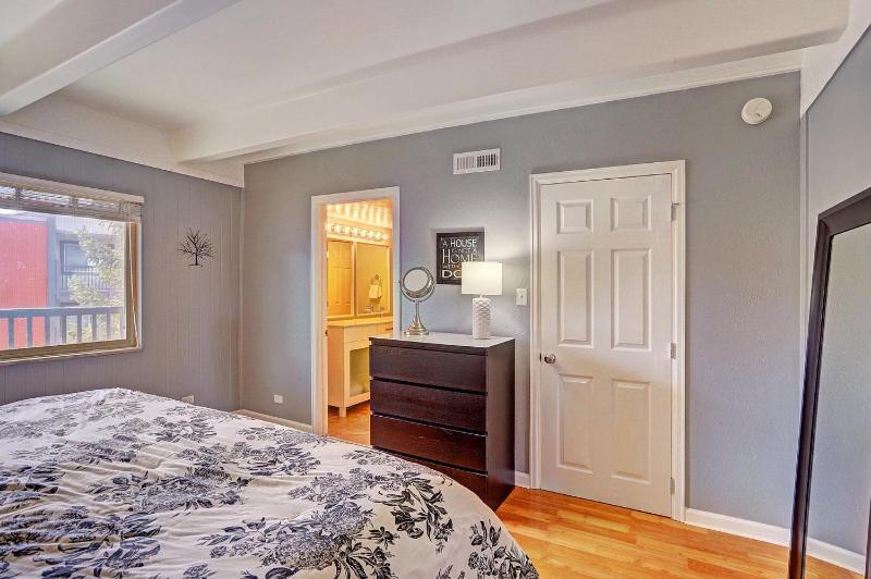 Two-Bedroom Apartment image 4