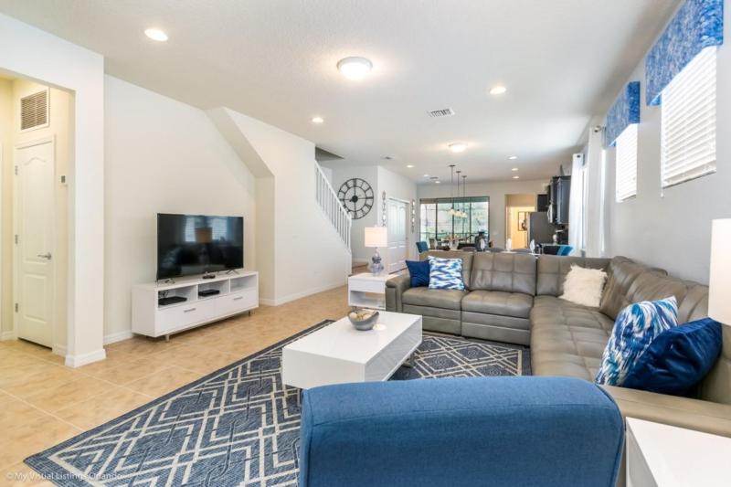 Five-Bedroom Villa image 3