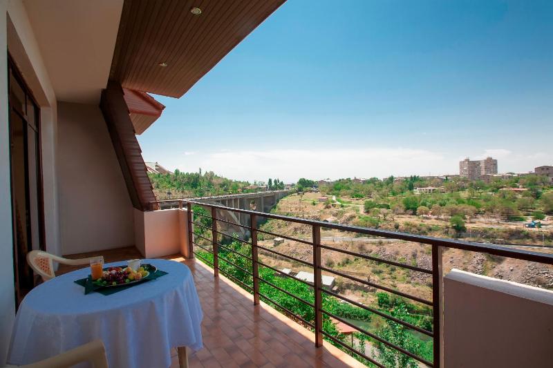 Junior Suite image 3