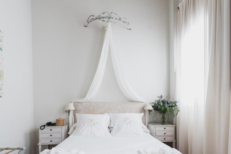 Premium Double Room image 1
