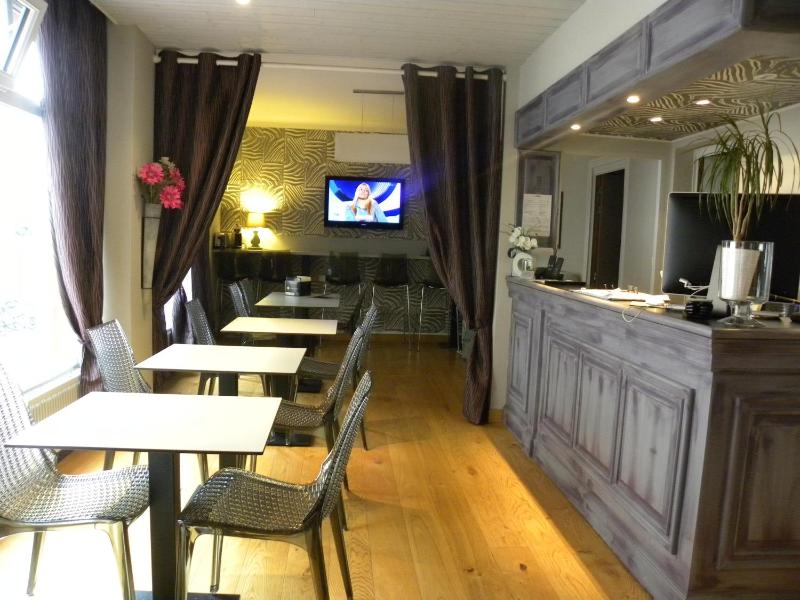 Hôtel Le Cambronne - image 26