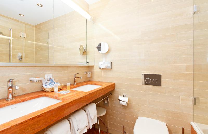 Double Room with Mountain View image 2