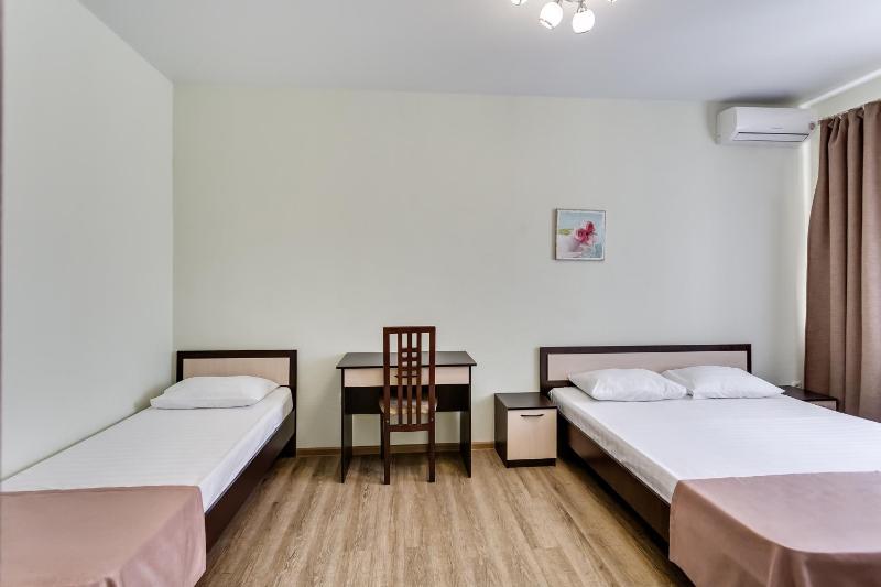 Deluxe Triple Room image 3