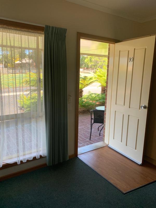 Arthur Phillip Motor Inn - image 20