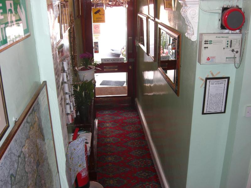 Single Room image 1
