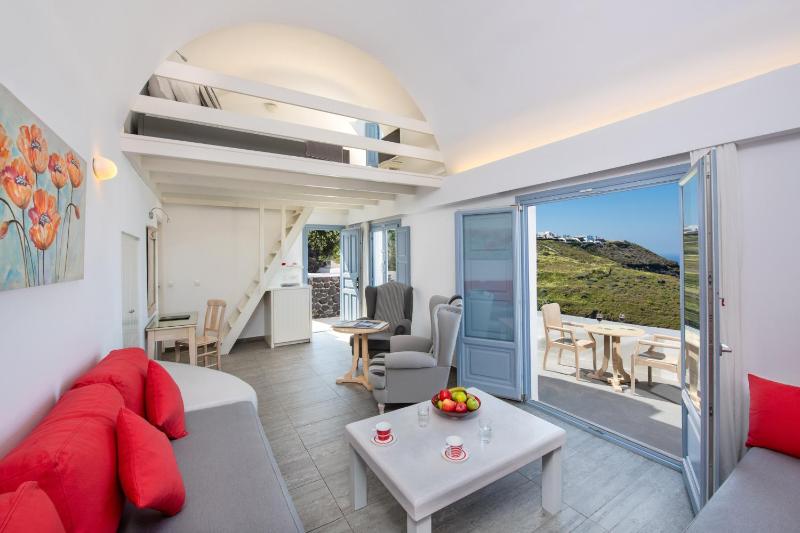 Executive Suite with Caldera View - Street Level image 1