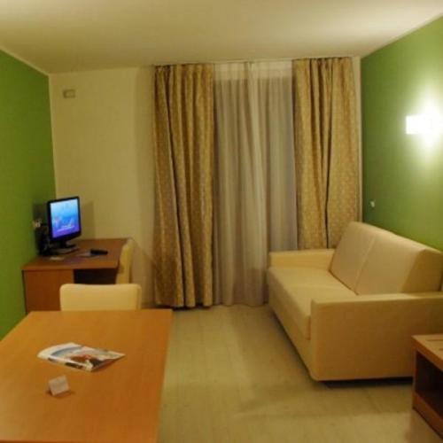 Superior Double Room image 3
