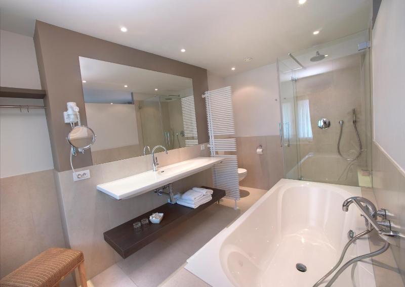 Comfort Double or Twin Room image 3