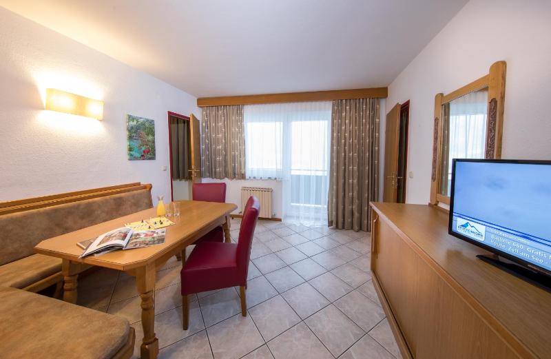 Two-Bedroom Apartment with Balcony image 1