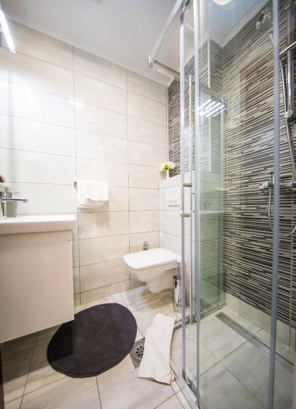 Double Room with Terrace image 3