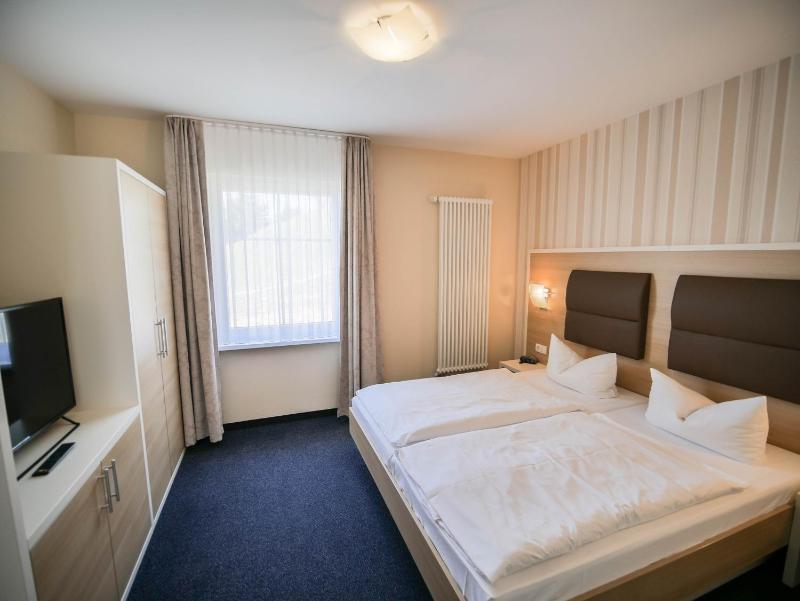 Junior Suite with Terrace image 3