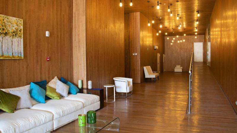 Breath-taking Apartment - PH Quartier Del Mar - image 9