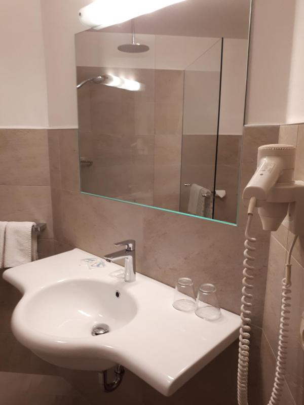 Apartment image 4