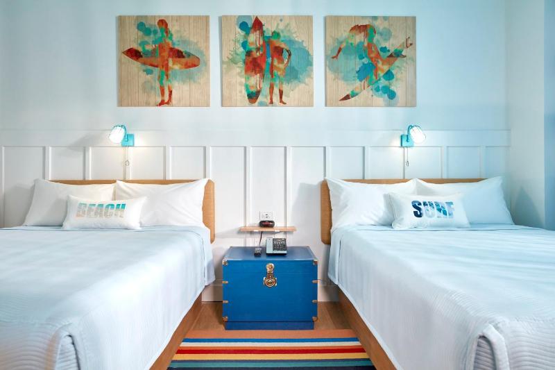 Queen Room with Two Queen Beds - Pool View (Includes Early Park Admission*) image 2