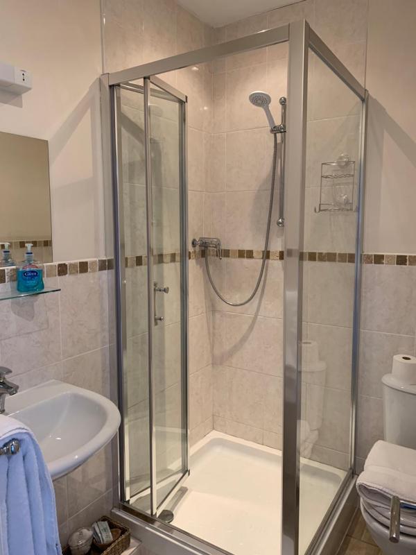 Double Room image 2