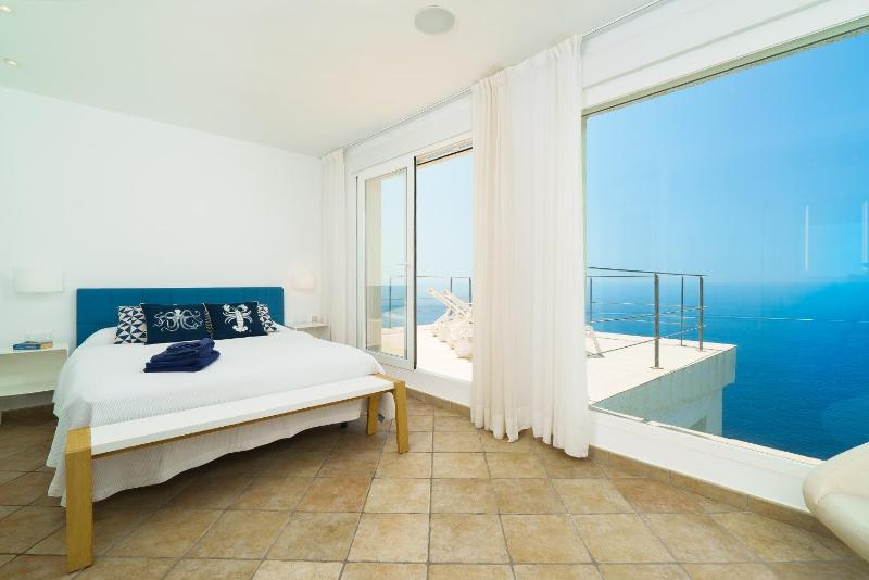 Villa Bombon by Aguilarent - image 13