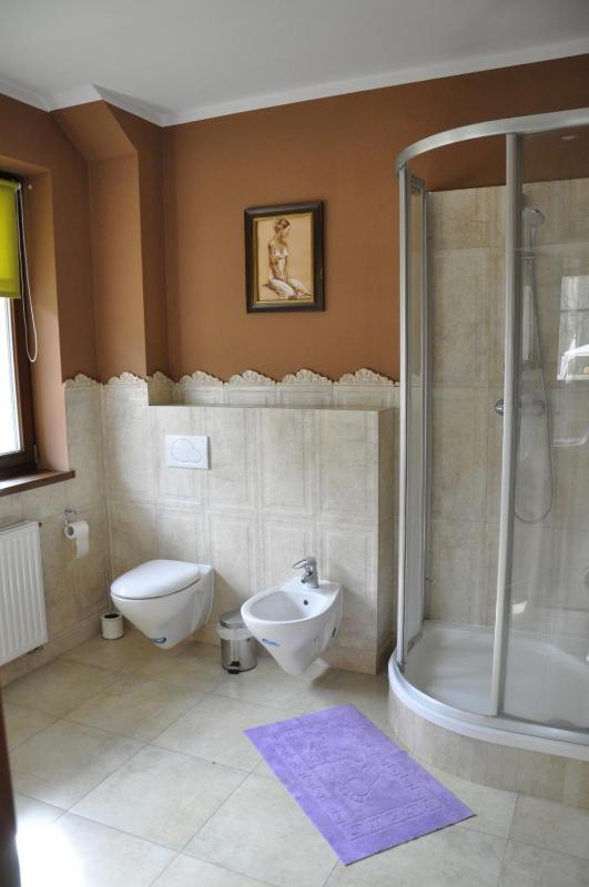 Large Double Room image 1