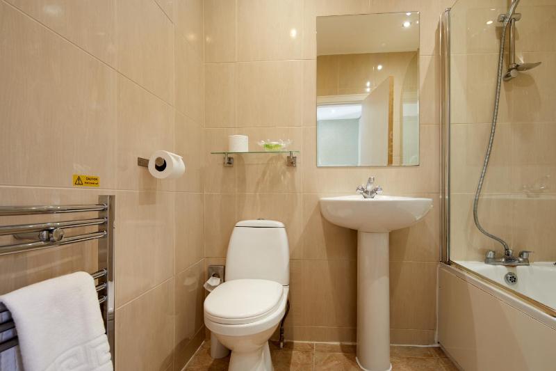 Triple Room image 3