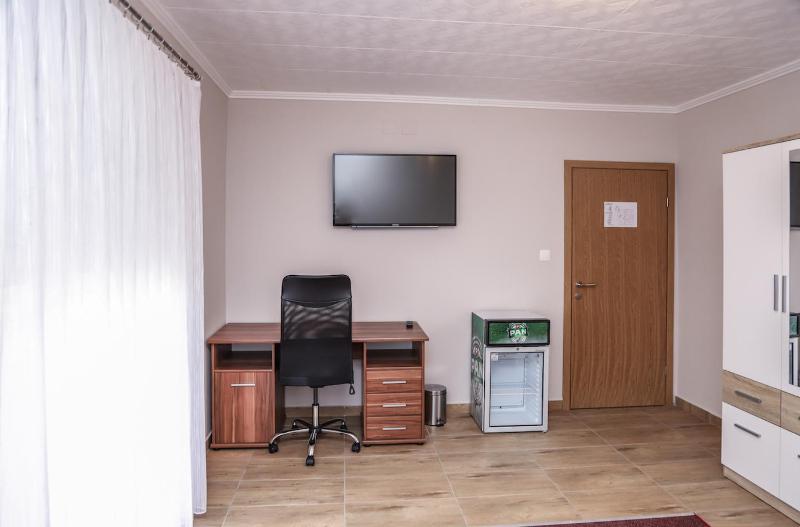 Double Room with Balcony image 3