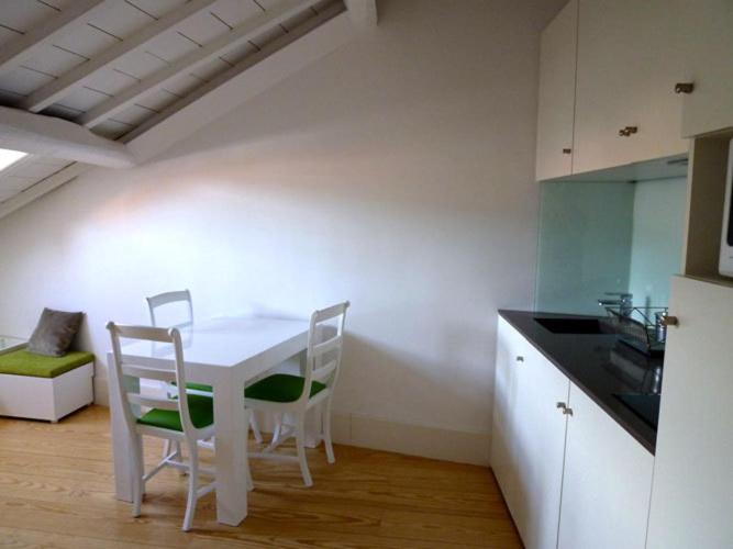 Standard One-Bedroom Apartment image 4