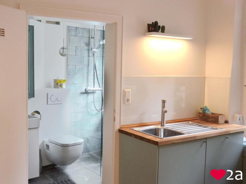 Studio Apartment image 3