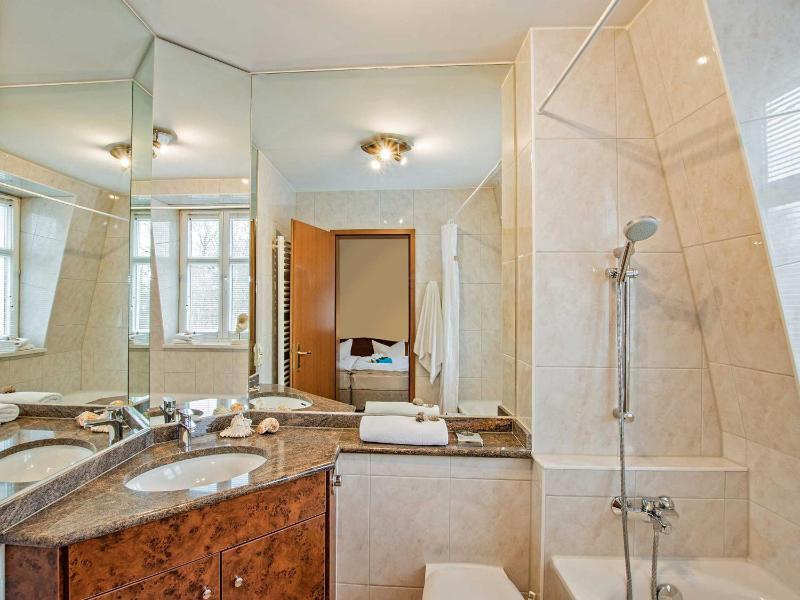 Two-Bedroom Apartment with Sea View - First Floor left image 3