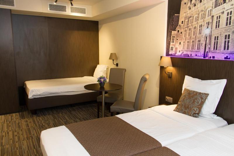 Triple Room image 2